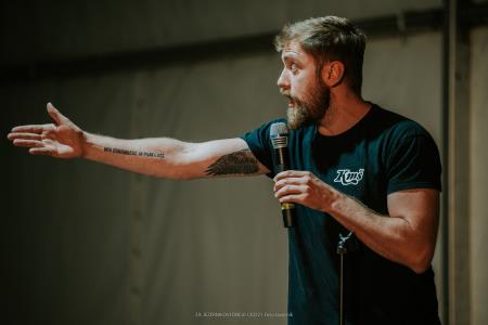 STAND UP (12 of 13)